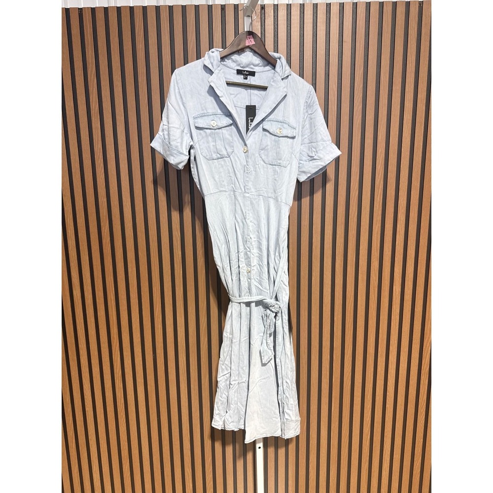 Lulus NWT Light Wash Chambray Button Down Midi Dress - Medium